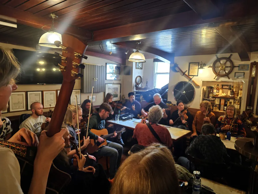 SESSIONS LIKE NO OTHER: Inside The Ferry Inn, Stromness, Orkney [Pic: Junxiao Wu]