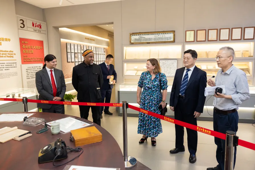 The Morning Star delegation in the Xinhua Daily museum