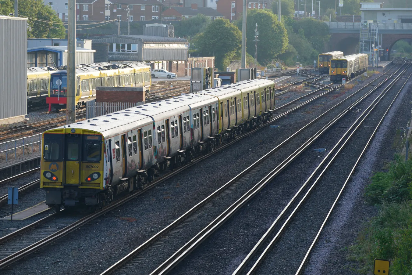 Liverpool mayor must nationalise Merseyrail, RMT says | Morning Star
